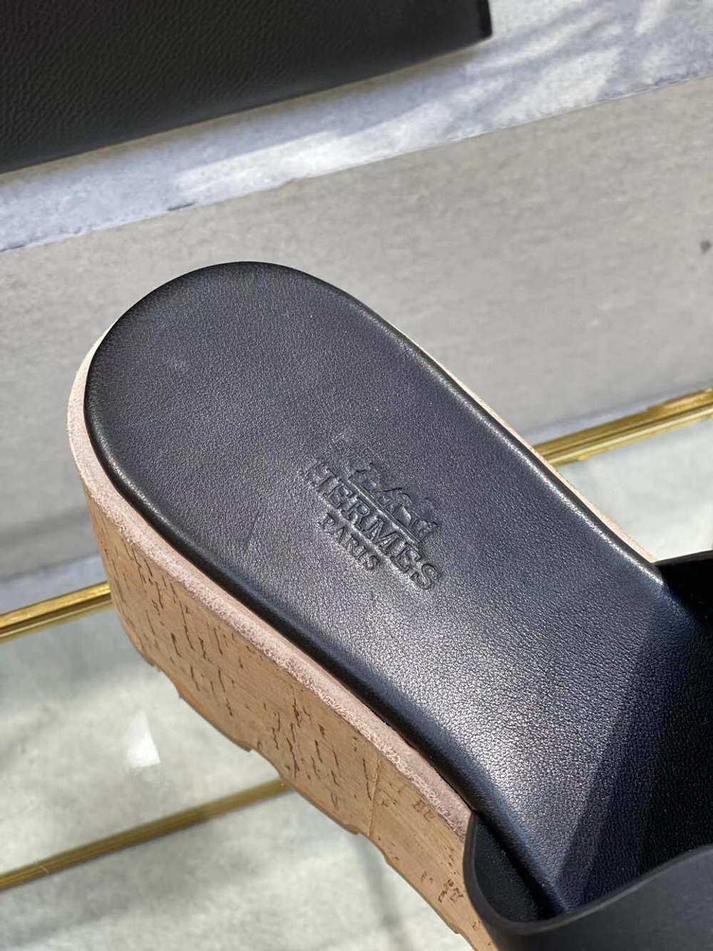 Сабо на танкетке Hermes