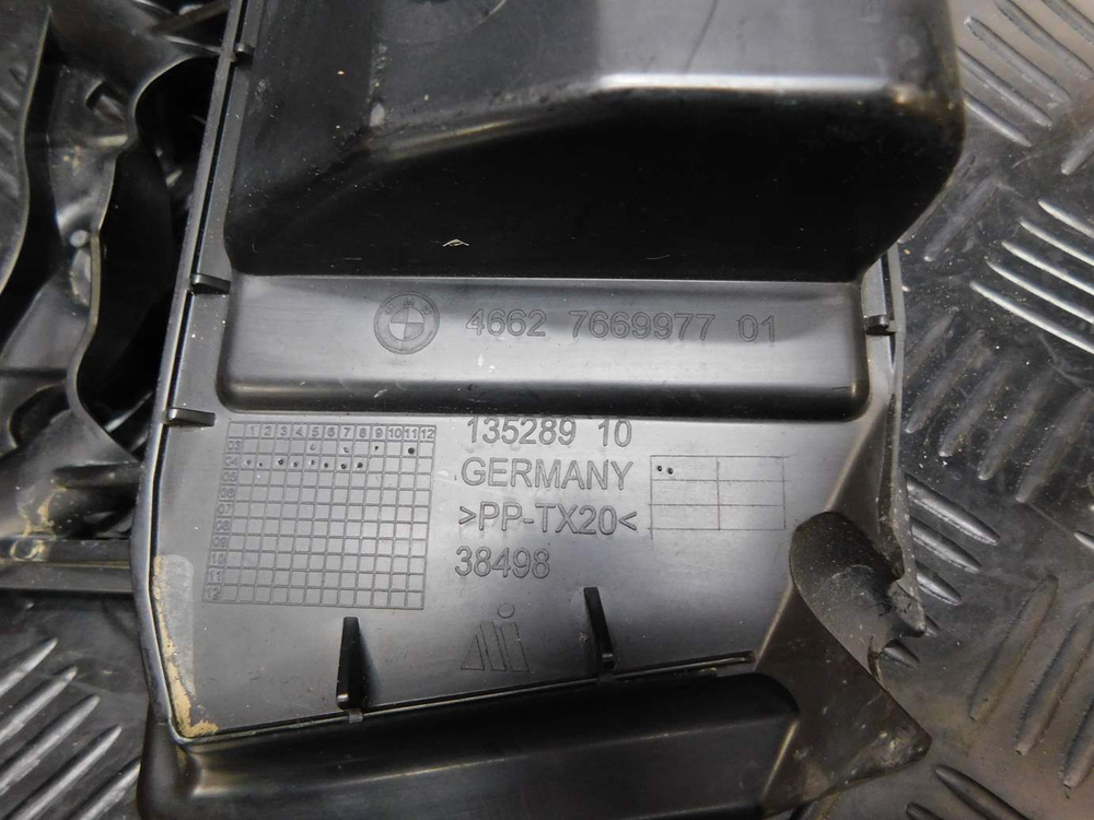 Пластик внутренний BMW R1200GS 2005 4662 7669977 01