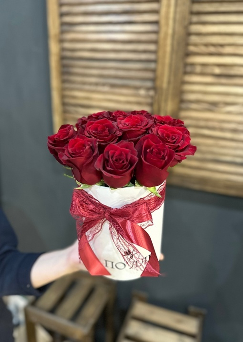 Бокс из 11 роз.
