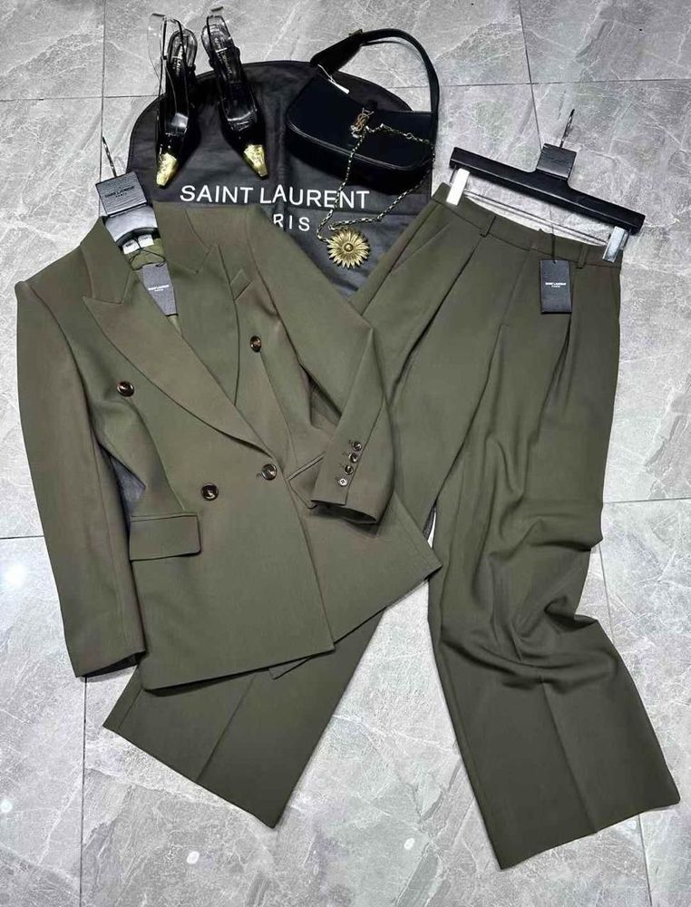 Костюм Yves Saint Laurent