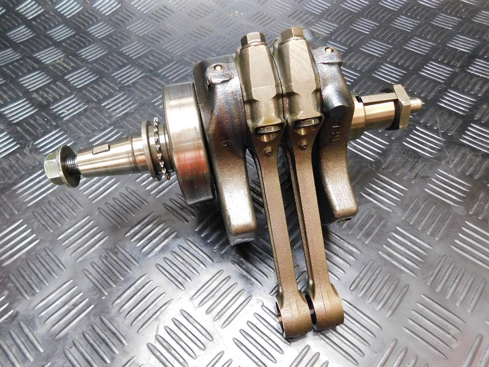 Коленвал Yamaha Drag Star XVS1100 Classic VP13J 050760