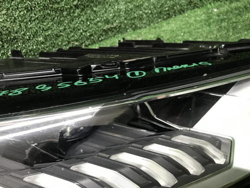 Фара правая Audi Q8 (2018-2023) LED