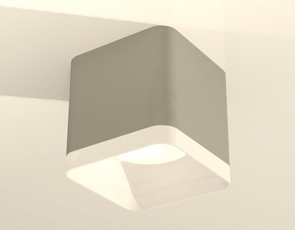 Накладной светильник Ambrella Light XS XS7807010