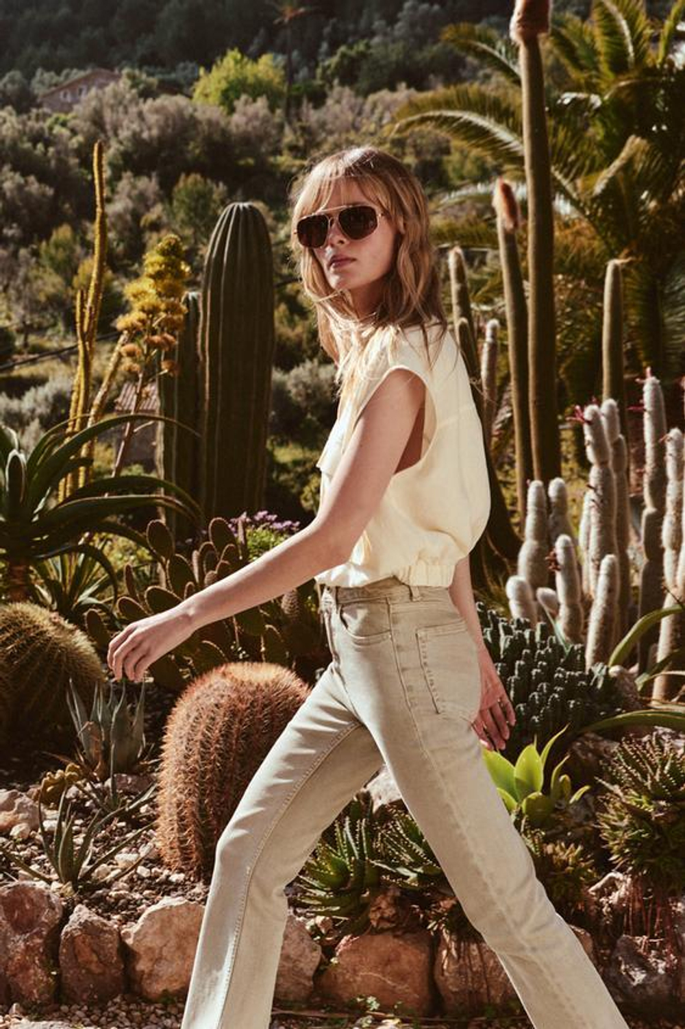 ZARA ДЖИНСЫ Z1975 FLARE С ВЫСОКОЙ ПОСАДКОЙ, ПЕСОЧНЫЙ