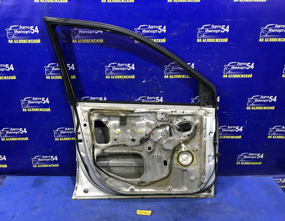Дверь передняя левая TOYOTA IPSUM 1997