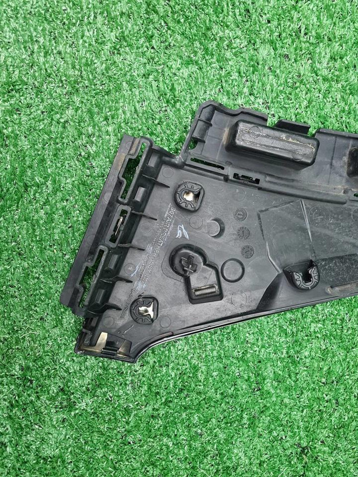 Накладка крыла передняя правая BMW X7 G07 (19-нв)