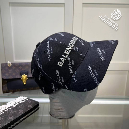 Бейсболка Balenciaga