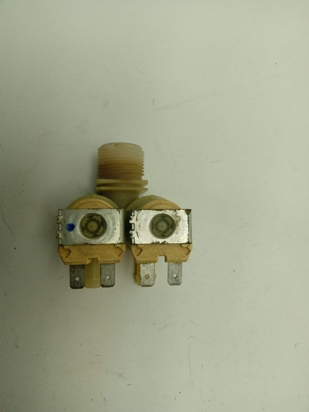 F1058ND кт5 Клапан подачи воды для стиральной машины LG 5220FR1251E б/у