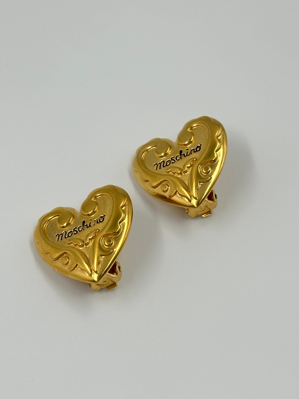 Клипсы Сердечки Moschino