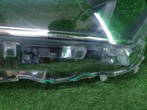 Стекло фары правое Toyota RAV4 5 XA50 (2018-н.в.)