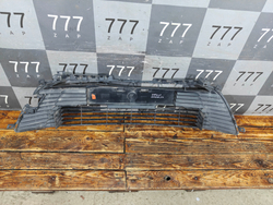 Решетка переднего бампера Toyota Corolla (E210) 18-нв Б/У Оригинал 5311202B50