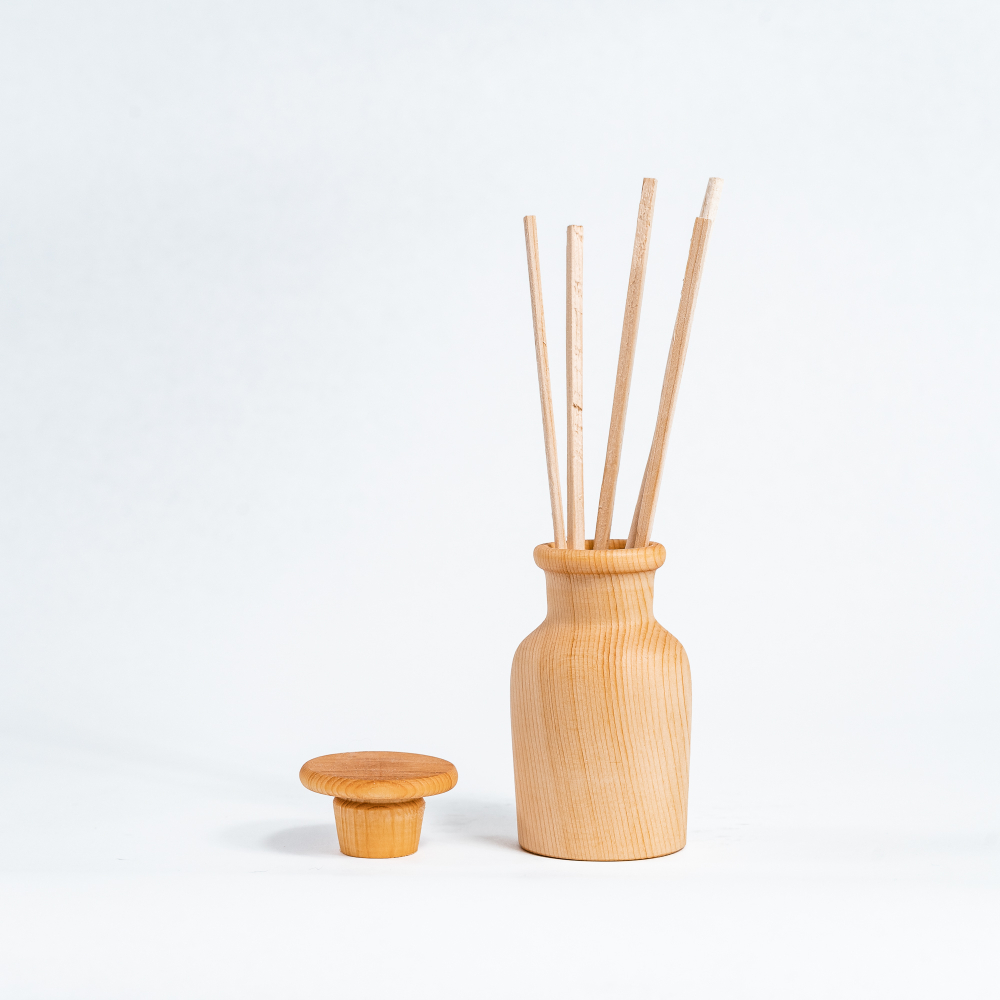 Деревянный аромадиффузор с кедровыми палочками DA1