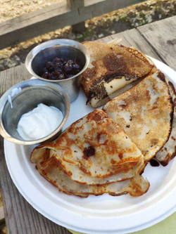 Блины 6 шт со сметаной и вареньем