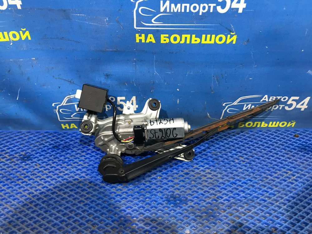 Моторчик заднего дворника TOYOTA CALDINA 1997-2002