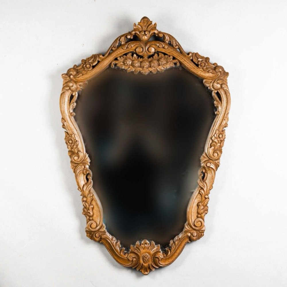 Винтажное настенное зеркало