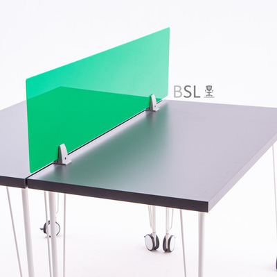 Экран на струбцинах с зажимом зеленый "глухой"