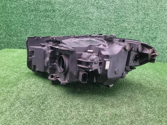 Фара правая BMW 5er G30 (2017-2020) LED