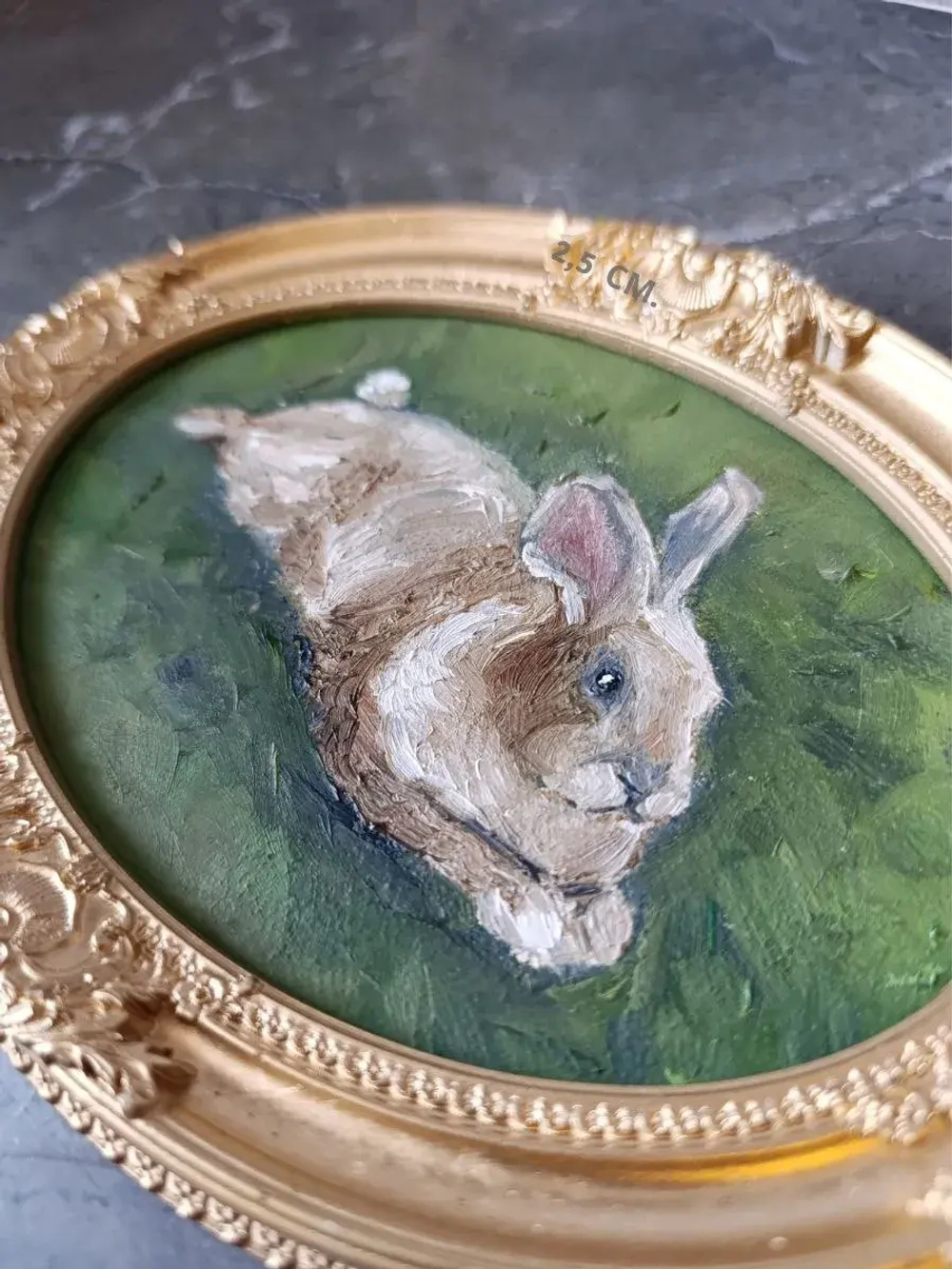 Картина овальной рамке