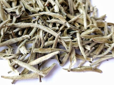 1201 Чай белый "Бай Хао Инь Чжень, Юньнань"