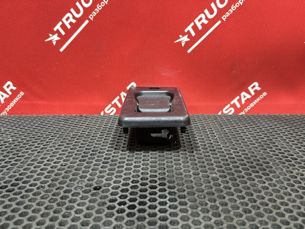 Ручка инструментального ящика