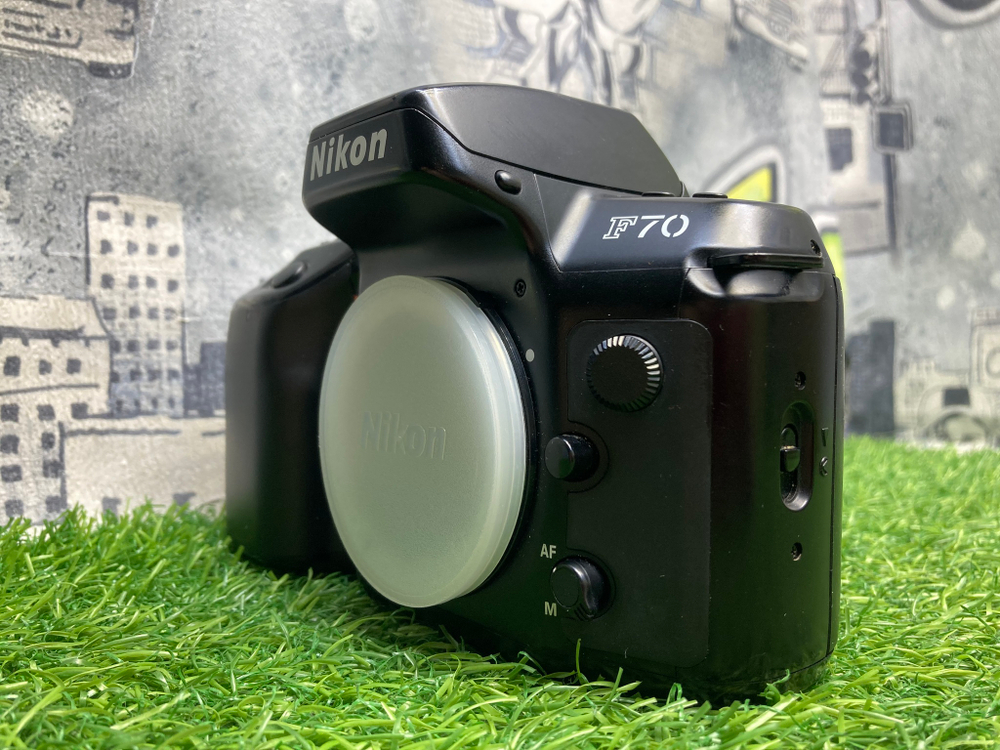 Nikon F70