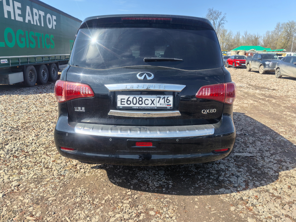 Infiniti QX80 5.6 4WD (7 мест)