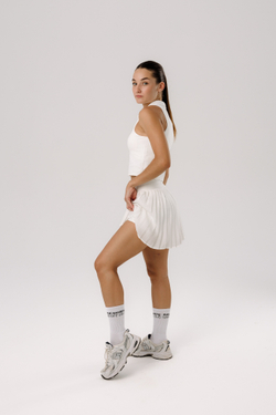 Костюм с юбкой-шортами и топом