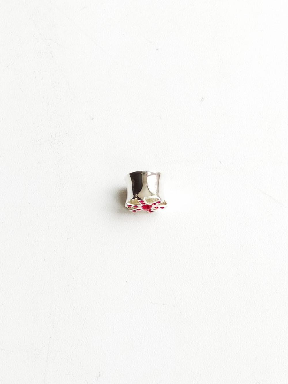 Плага для уха "снежинка" с красными камнями, серебро, D 12,4 мм