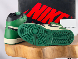 Air Jordan 1 Retro High OG Pine Green