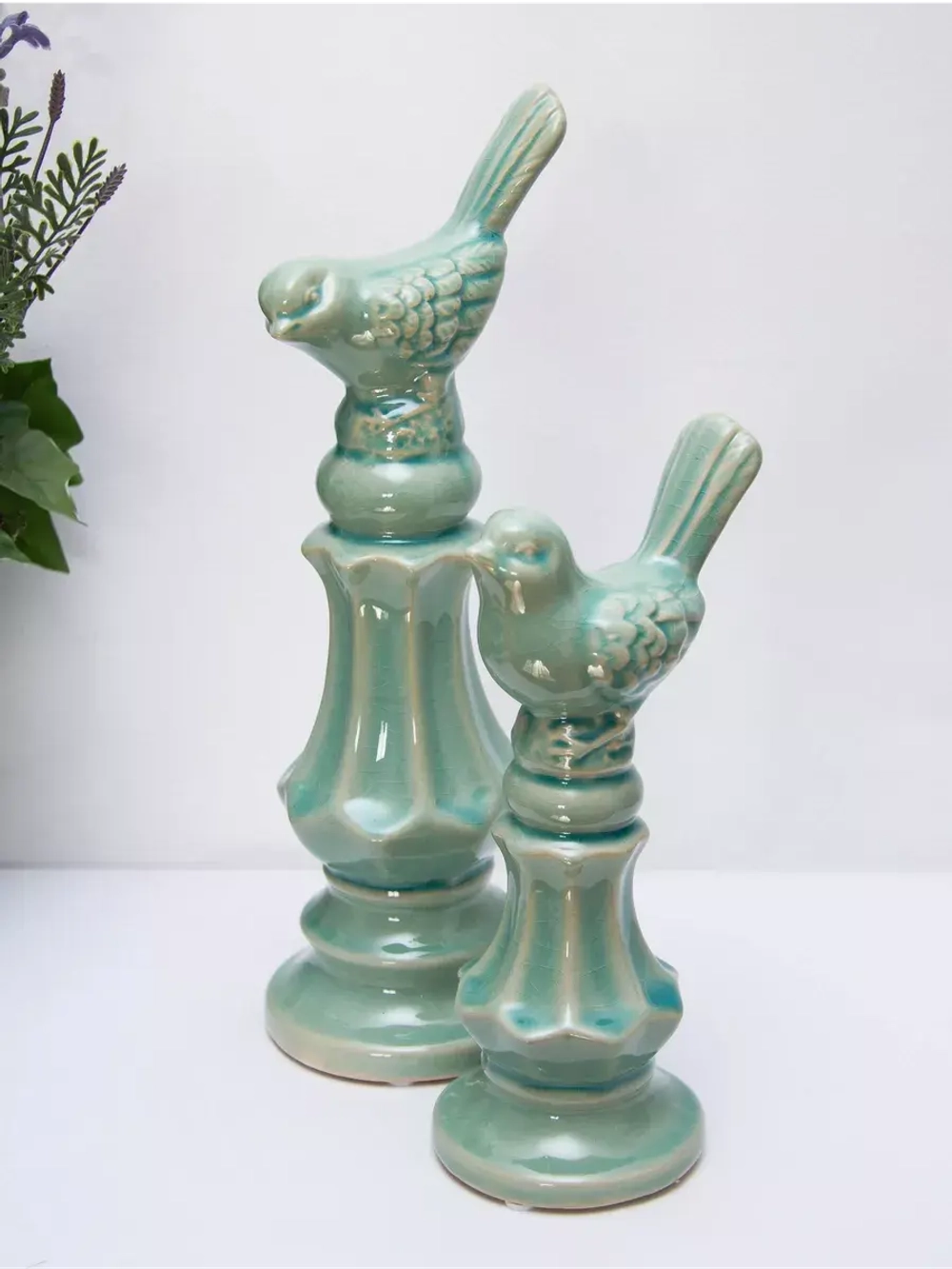 Статуэтки для интерьера на полку