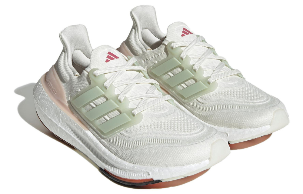 Кроссовки Adidas Ultraboost Light (Женская размерная сетка)