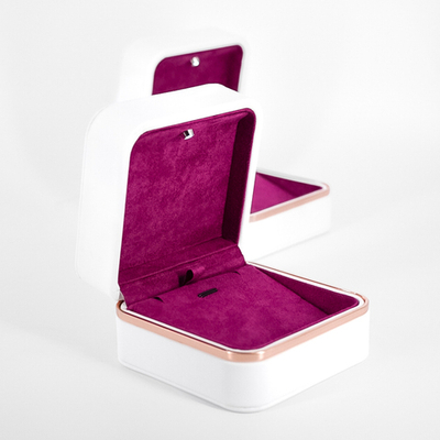 Футляр с подсветкой с кантом, серия "СЕВЕРНОЕ СИЯНИЕ. Влечение", 93х93х57 мм