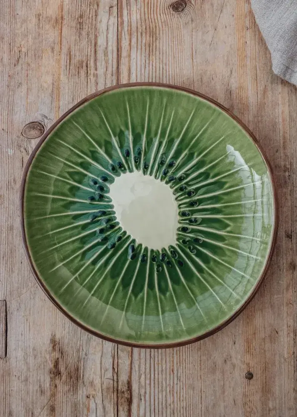 Тарелка десертная Bordallo Pinheiro Tropical Fruits Kiwi (21.7 см)