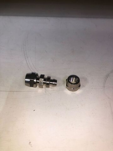 фитинг металический зажимной прямой трубки пвх 8мм 2 штуки