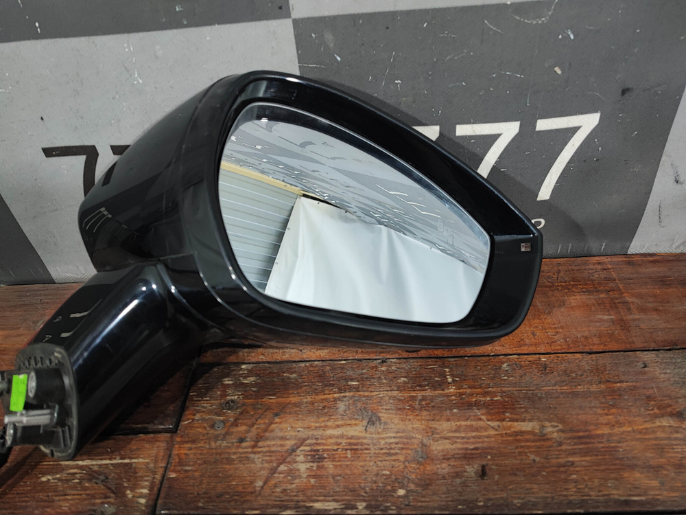 Зеркало правое 12 + 1 pin Omoda C5 22-нв Б/У Оригинал 601000431AA