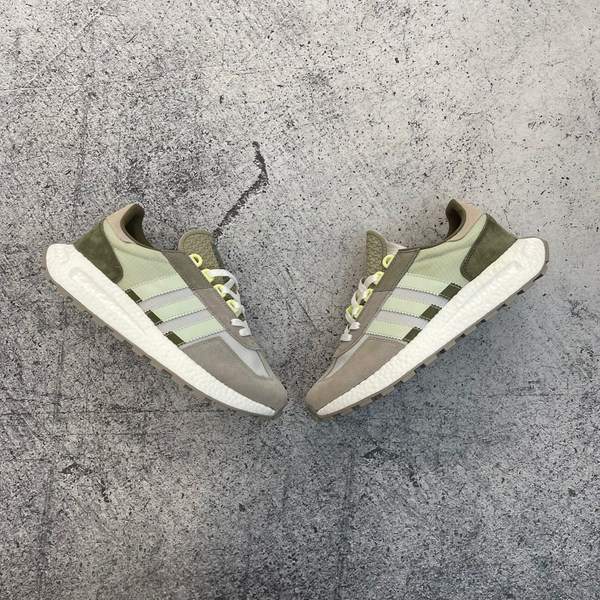 Кроссовки Adidas Retropy white/grey/green