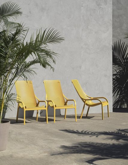 Лаунж-кресло пластиковое с подушкой Net Lounge