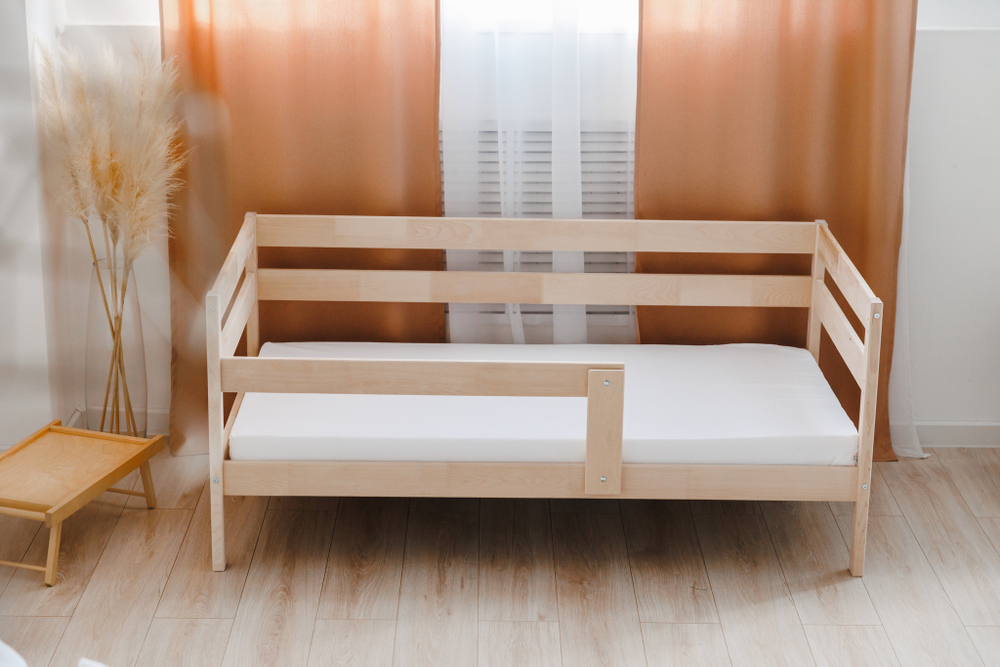 Кровать подростковая "Софа" 160*80 см без покраски 1 борт (СЧ)