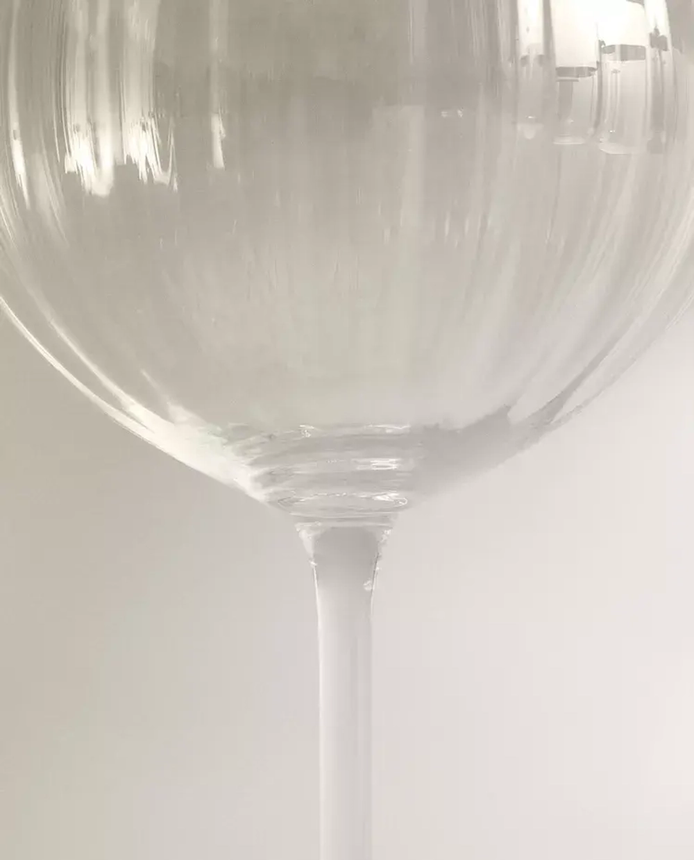 ZARA HOME БОКАЛ ИЗ ХРУСТАЛЬНОГО СТЕКЛА С РЕЛЬЕФНЫМ УЗОРОМ ДЛЯ ВИНА, ПРОЗРАЧНЫЙ