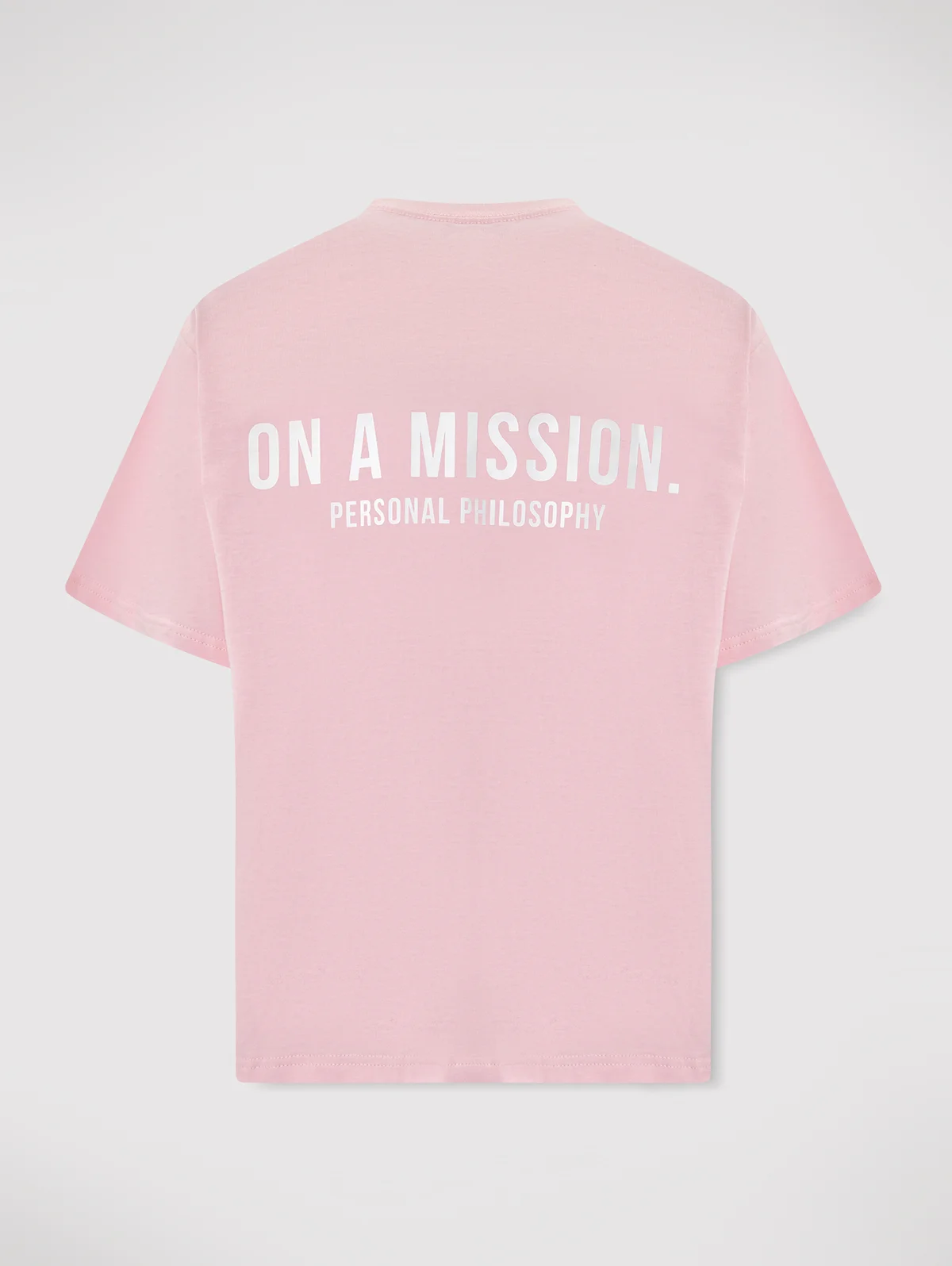 Футболка ON A MISSION.