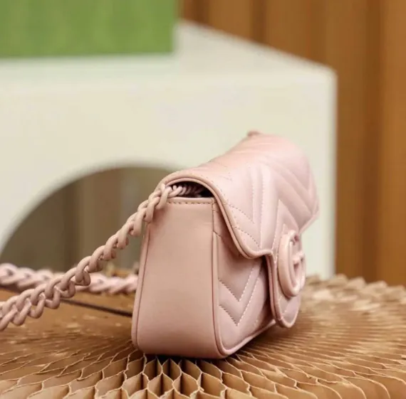 Поясная сумка Gucci с логотипом GG Marmont светло-розовый