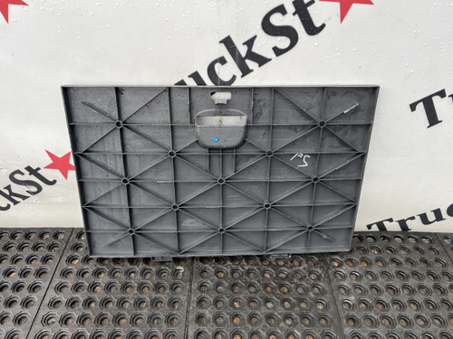 Крышка вещевого ящика 2023г