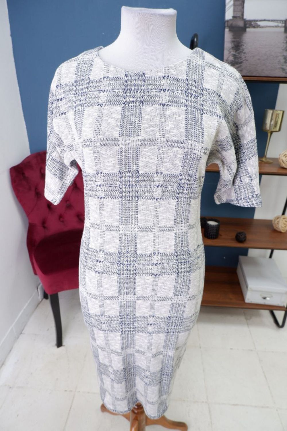 Платье Deniza практичное 44 размер, новое