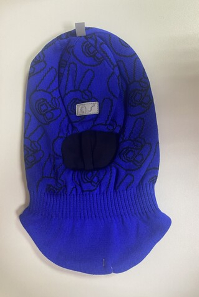 Шлем демисезонный на мальчика васильковый с рисунком, размер 50