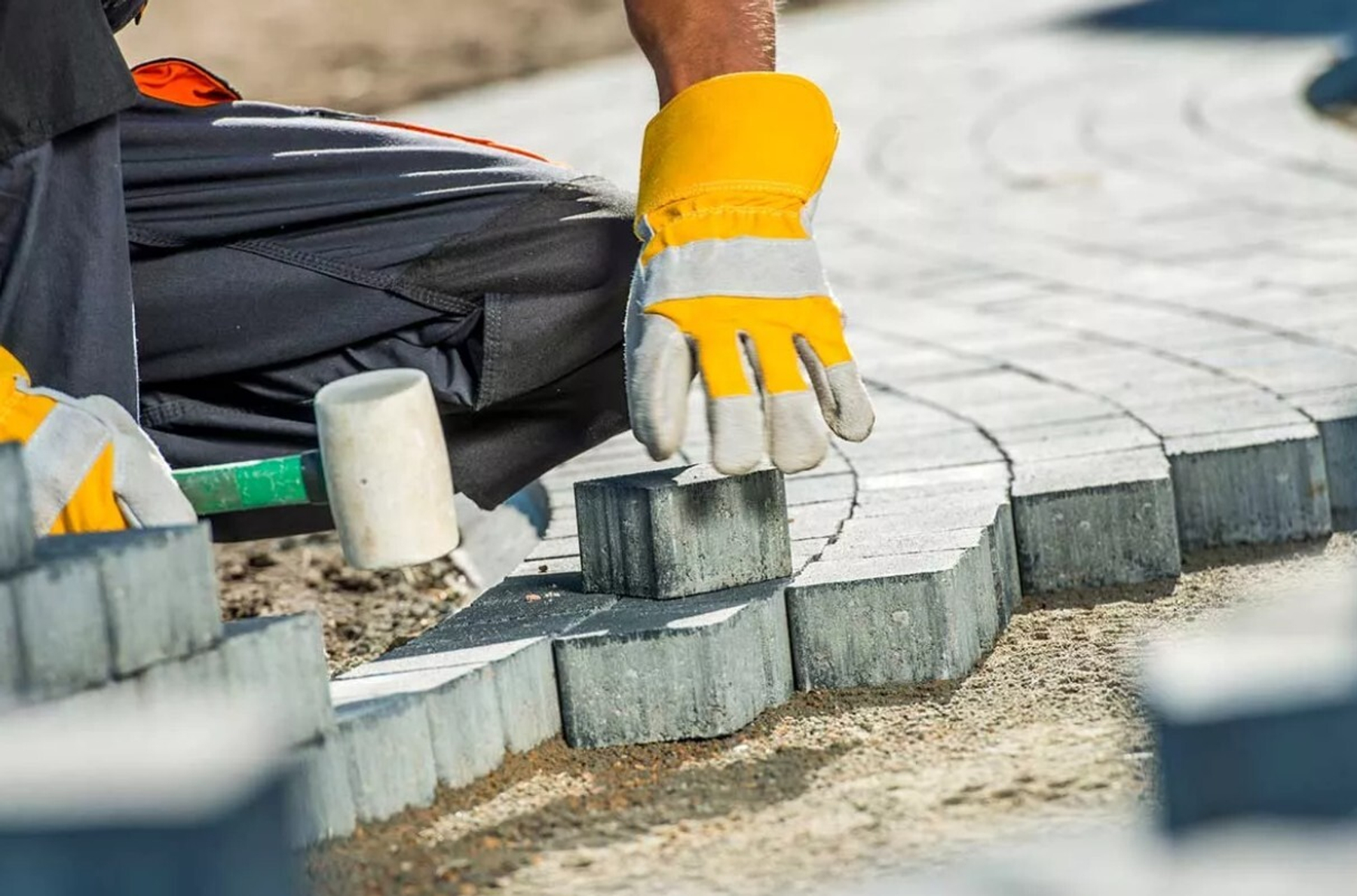 Уход за плиткой до начала сезона: зачем и как обрабатывать ее весной