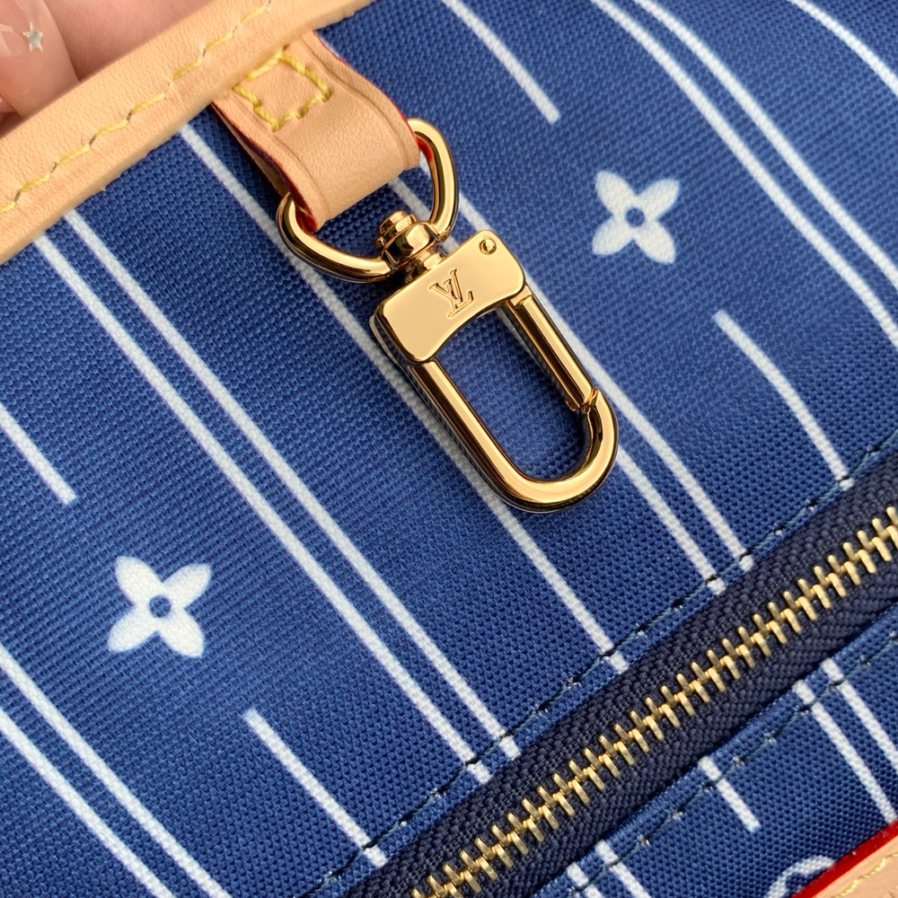 Louis Vuitton Escale