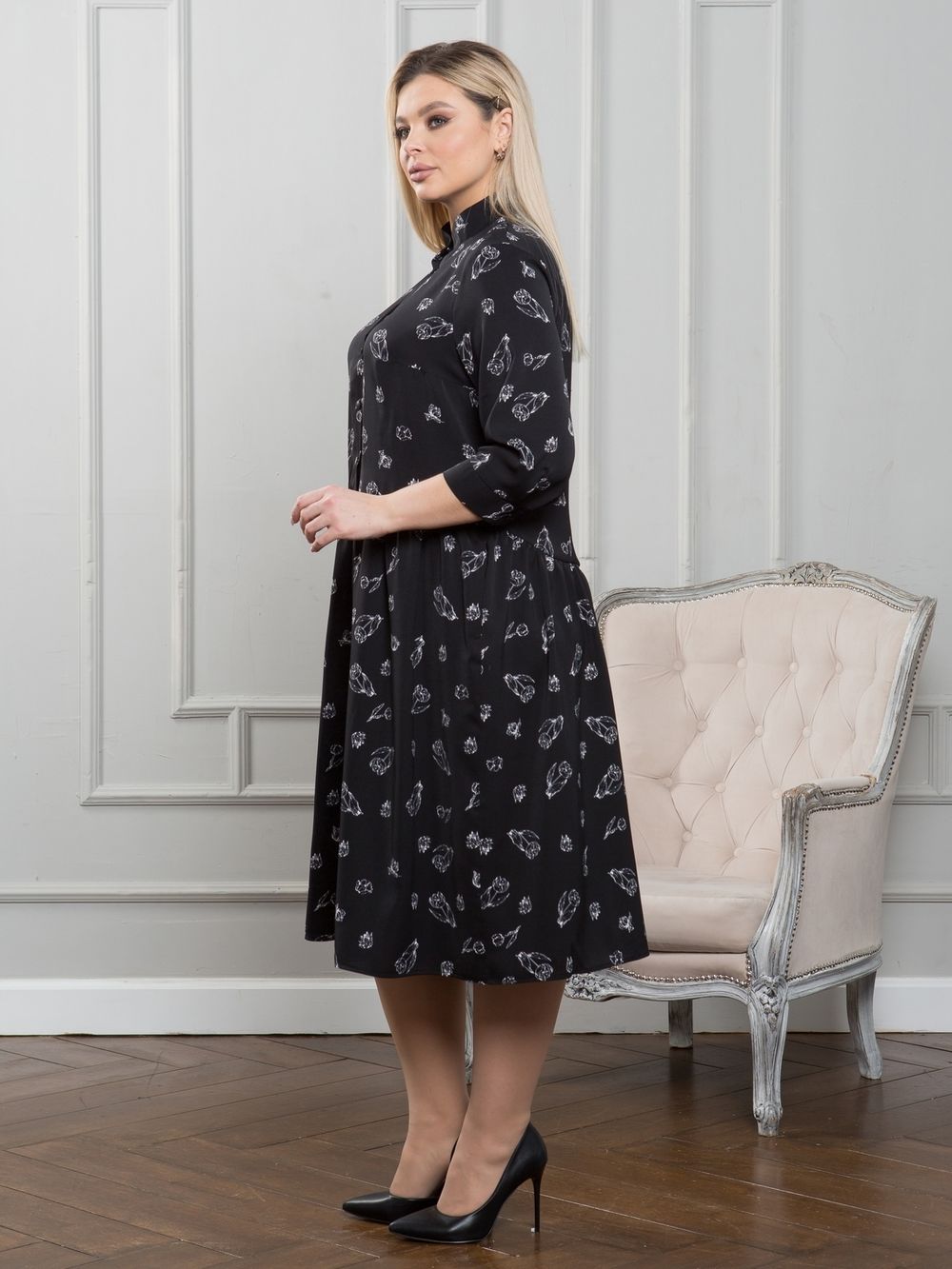 Платье 1329 цветы на черном Novita (Акция)