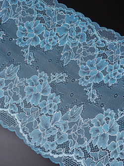 Эластичное кружево голубое с белым ширина 25 см