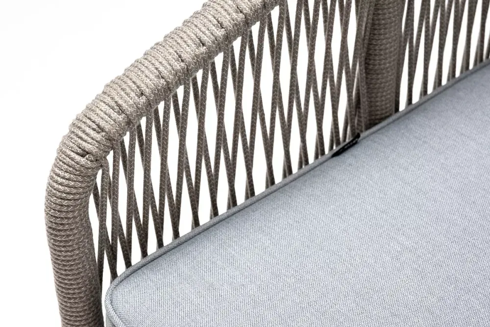 "Канны" кресло плетеное из роупа, каркас алюминий светло-серый (RAL7035) муар, роуп серый меланж круглый, ткань светло-серая