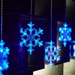 ULD-E1503-072-DTA BLUE IP20 SNOWFLAKES-3 Занавес фигурный светодиодный. 1.5х0.3м. 72 светодиода. Синий свет. Провод прозрачный. TM Uniel